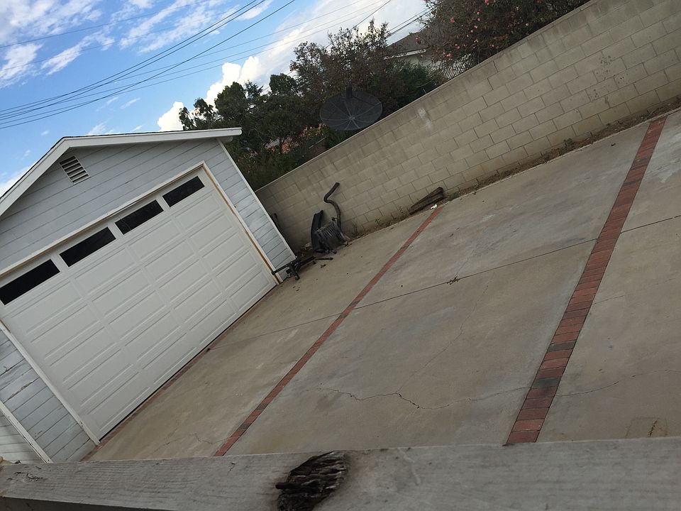 2nd image of 2827 E Mesa Dr