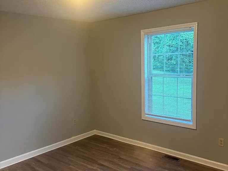 407 Jason Dr #4 — Photo 9