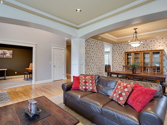 3rd image of 3037 Kensington Ct