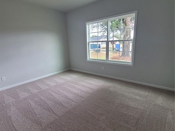 5th image of 121 BLUEBERRY Court NE