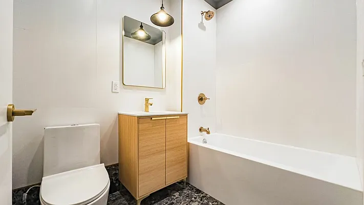 Rented by Jankos Group LLC | media 7