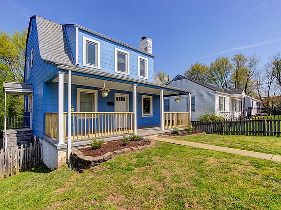 2nd image of 1037 NE Ashwood Pl