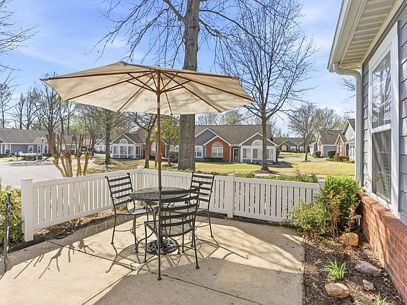 5th image of 1075 Oak Timber Cir #69