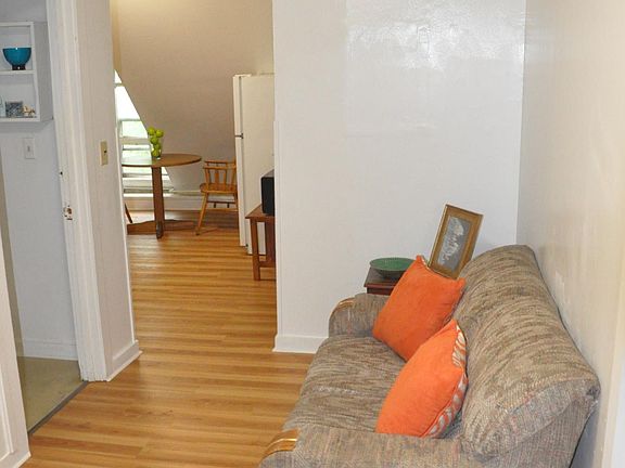 2nd image of 116 Ferris Pl