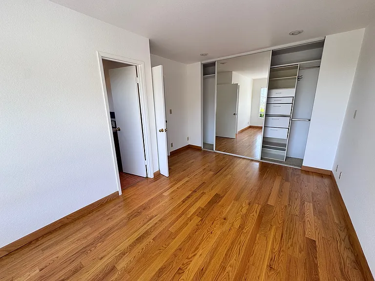 1055 Dyer Pl — Photo 25