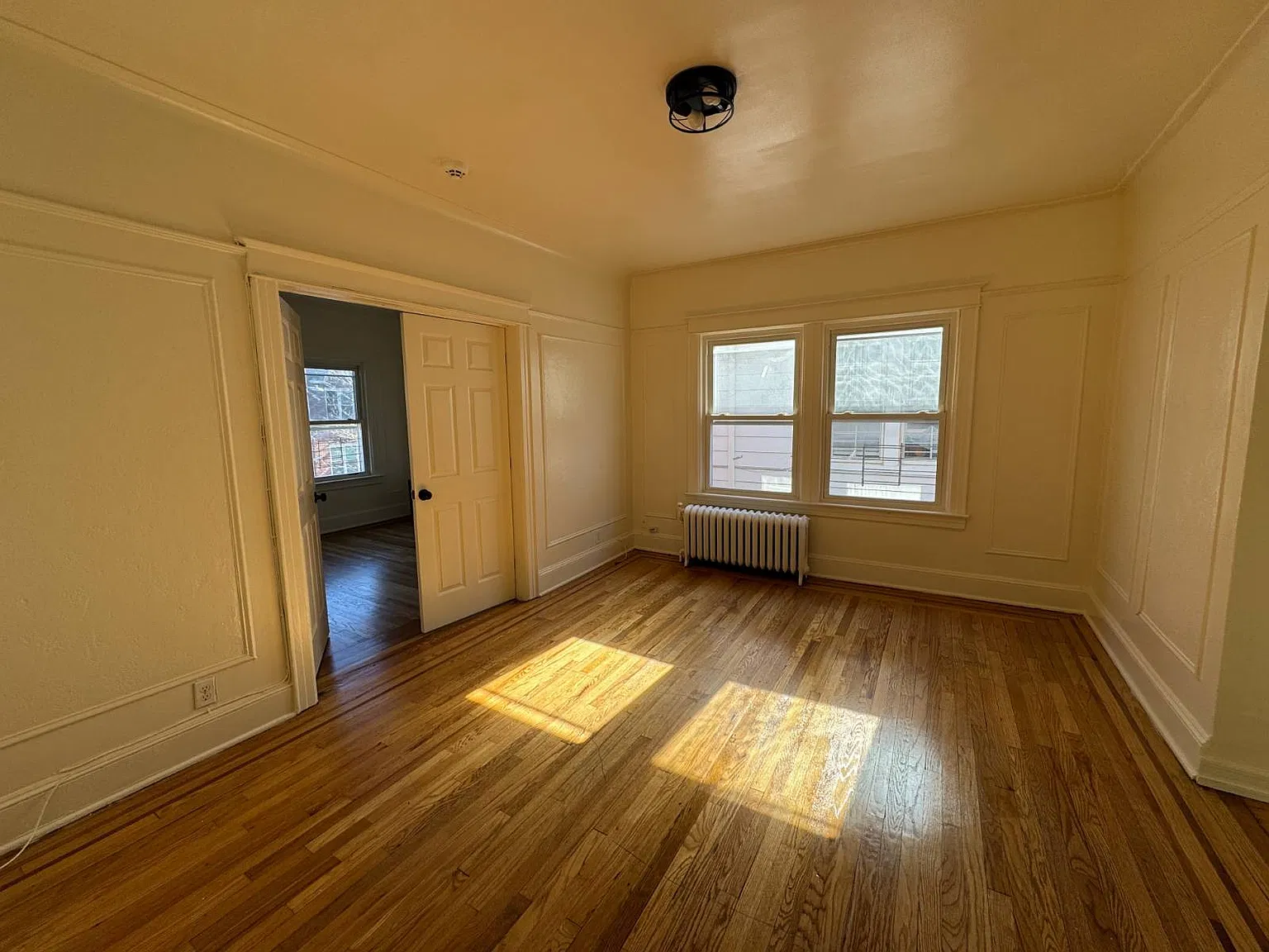3 bed, 1.0 bath, 900 sqft, $3,000 — Photo 4