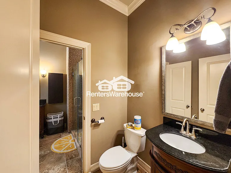 2510 Travis St #105 — Photo 6