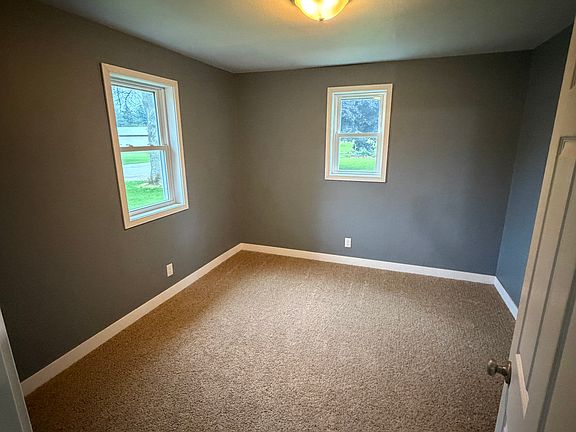 2nd image of 502 E Hancock St