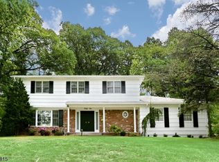 45 Stonewall Dr, Livingston, NJ 07039