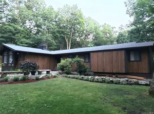 26 Deer Path Rd, Tuxedo Park, NY 10987