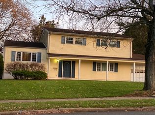 136 Drake Rd, Somerset, NJ 08873