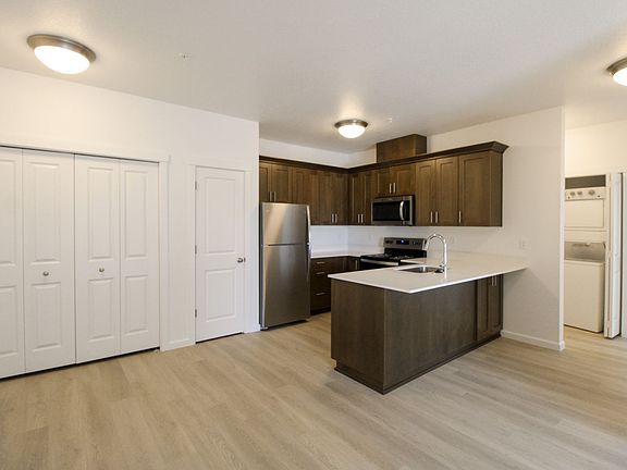 3rd image of 1900-1902 SE Hankel St #1902-24