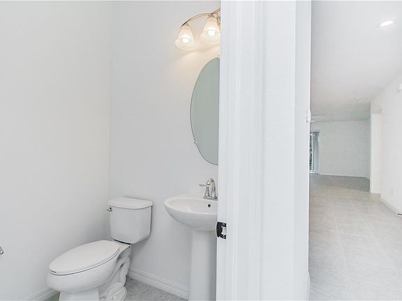 4th image of 12124 Ledbury Commons Dr