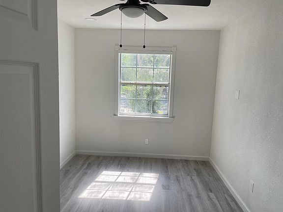 5th image of 12801 Wilmington Dr #1