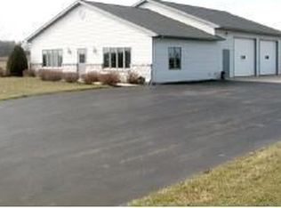 7394 Liberty School Rd, Omro, WI 54963