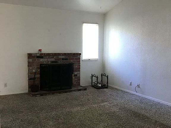 4th image of 445 Almond Dr APT 70