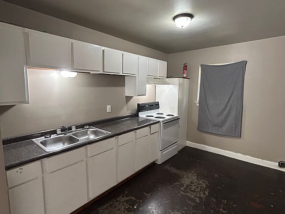2nd image of 1550 W Capitol St #A1