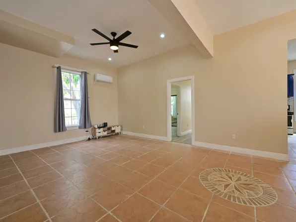 332 E Olive Ave, Monrovia, CA 91016