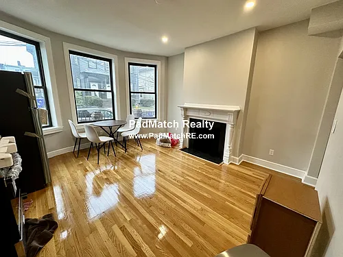 17 Highgate St Photo 1