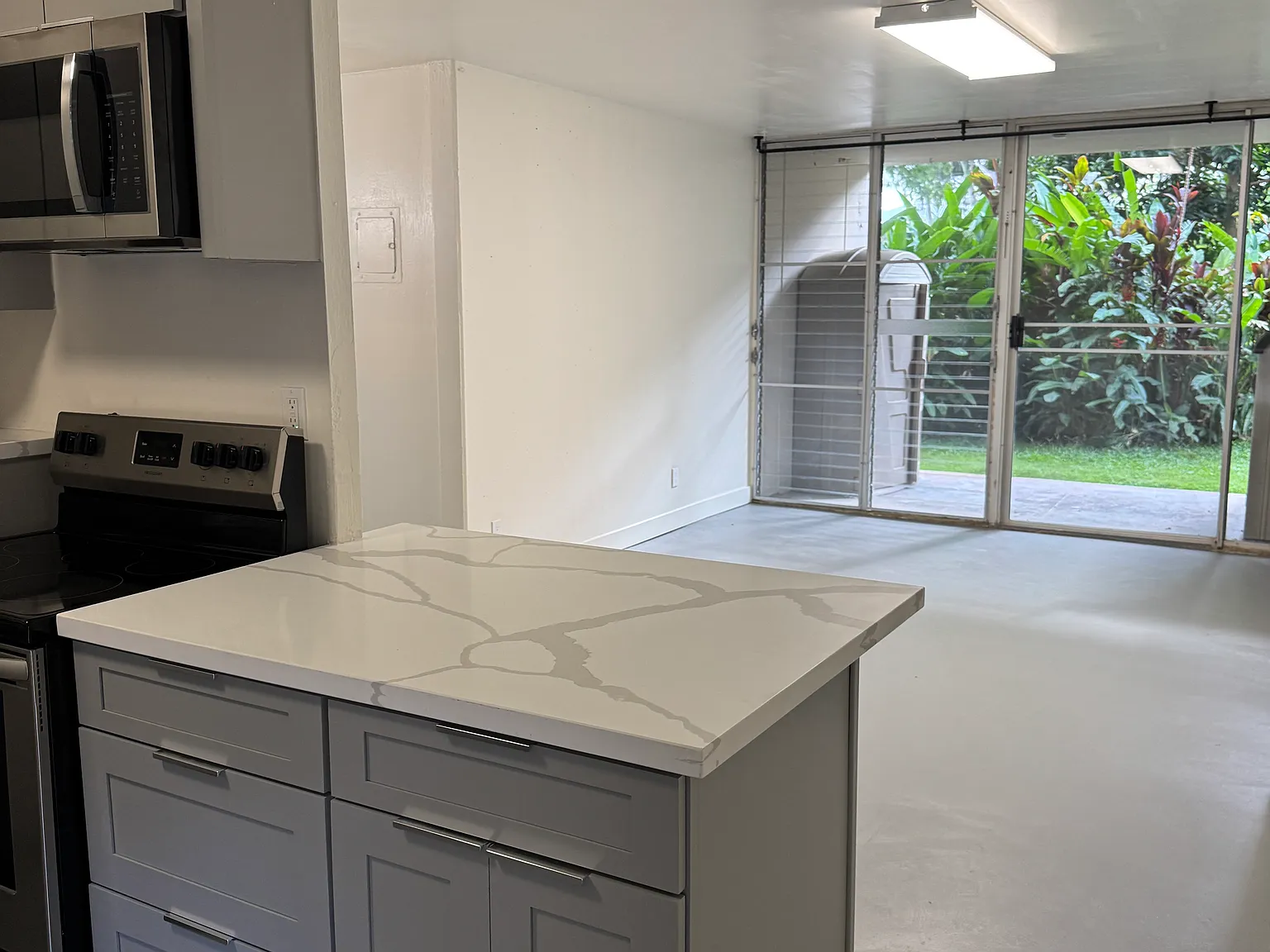 2 bed, 799 sqft, $3,300 — Photo 4