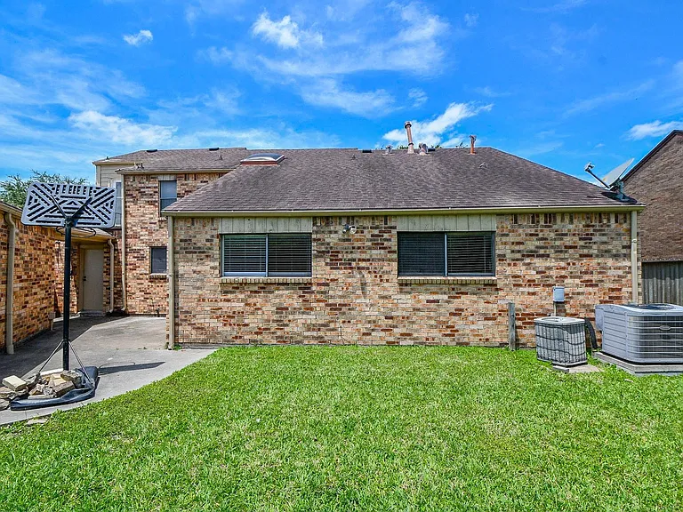 11907 Pepperdine Ln — Photo 22
