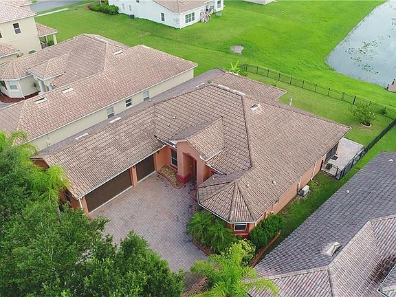 3rd image of 2671 Lookout Ln