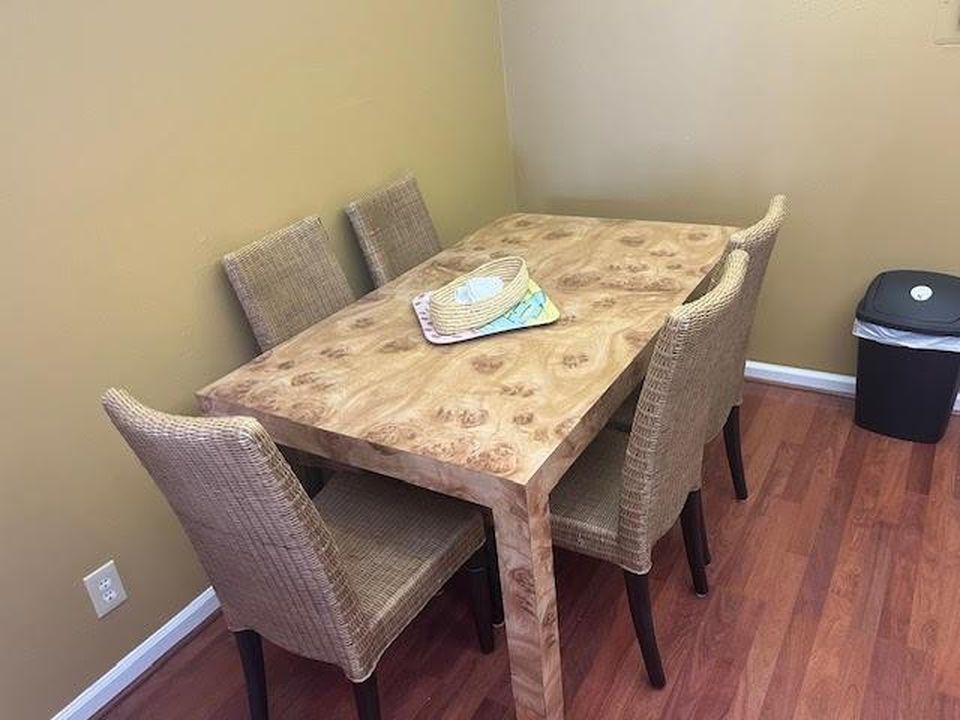 Undisclosed address (2-bed condo, 1,600 sq ft, ZIP 33062), photo 7