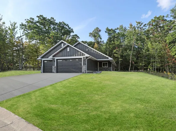 331 Gateway Pkwy, Osceola, WI 54020