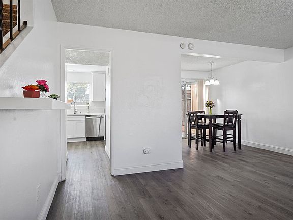 3rd image of 5889 Bamford Dr