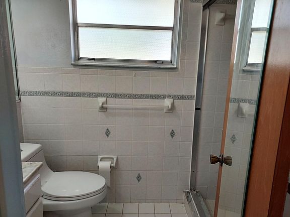 3rd image of 752 Innsbruck Dr