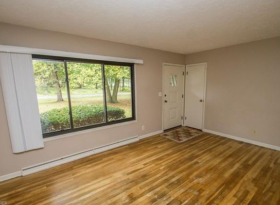 3rd image of 9029 Lowell Ln