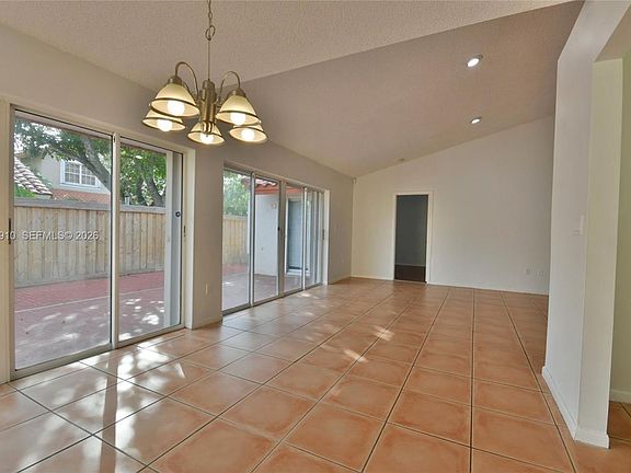 5th image of 10380 NW 46th St