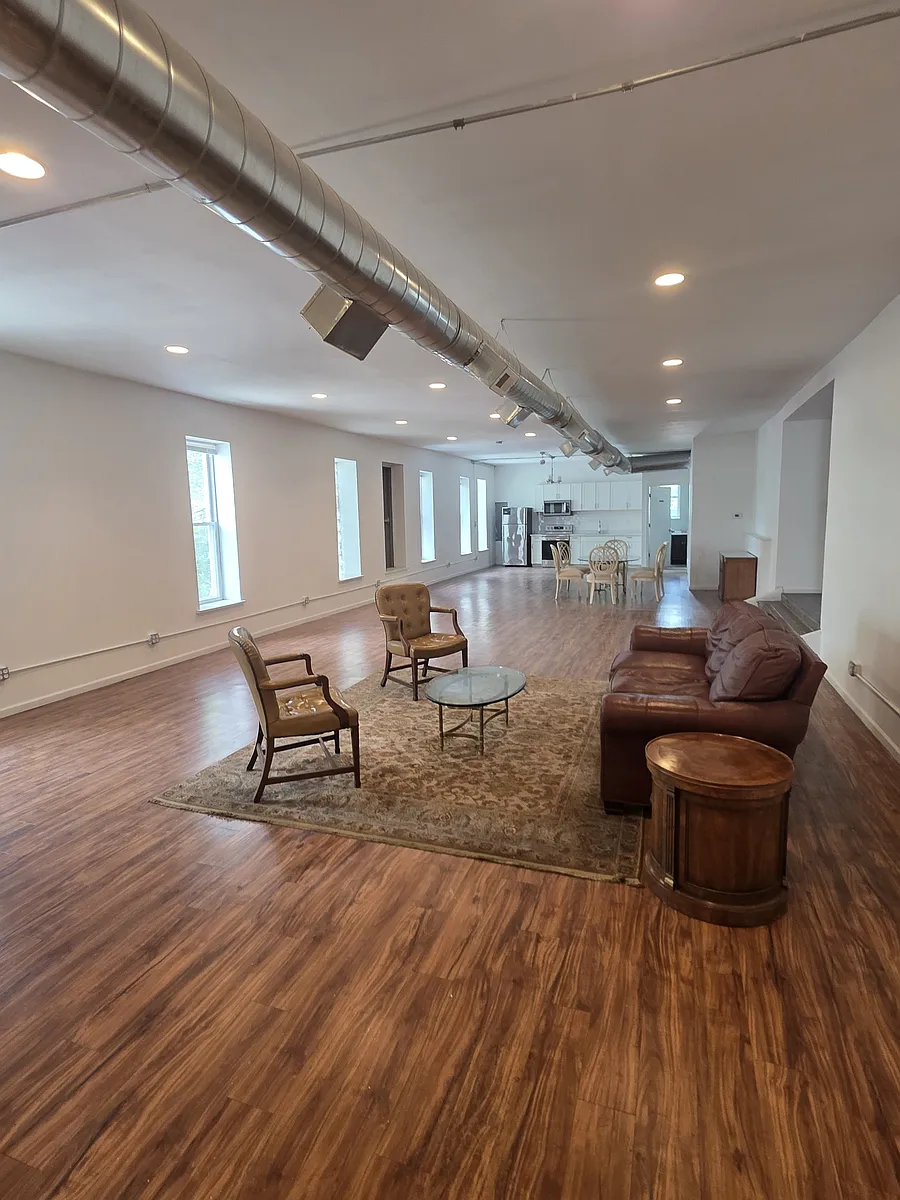 Building Photo - 4801 S Ashland Ave #2