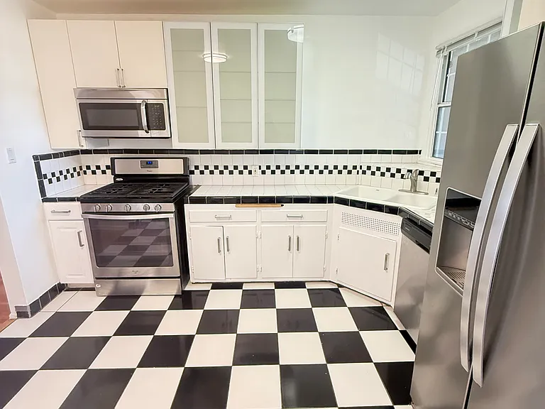 4420 Overland Ave #C — Photo 2