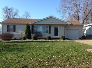 307 Wilshire Dr, Washington, IL