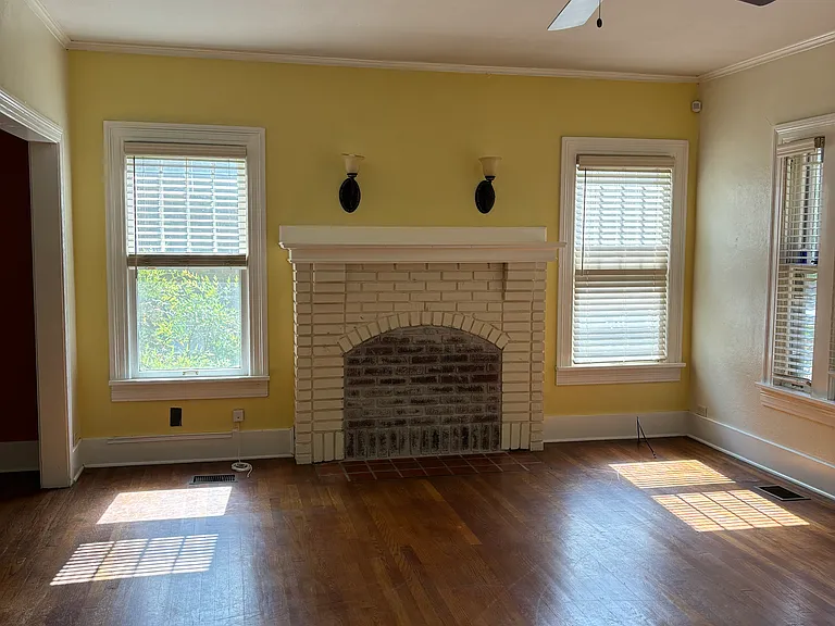 1608 Saint Ann St — Photo 2