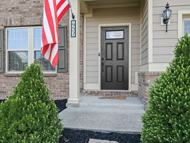 457 Goodman Dr — Photo 4