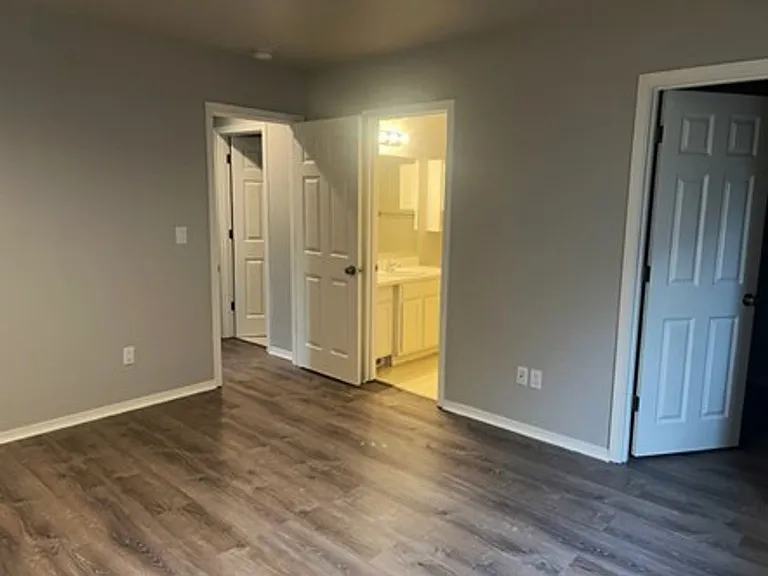 1008 Sunset Blvd NE #B — Photo 16