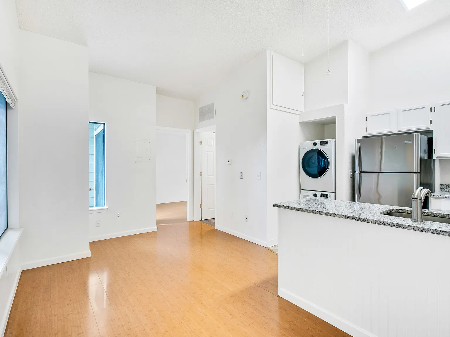 1 bed, 482 sqft, $1,350 — Photo 2