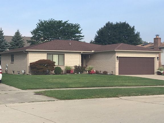 3rd image of 43115 Malaga Dr