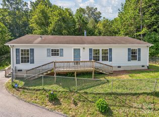 33 Goose Creek Rd, Swannanoa, NC 28778