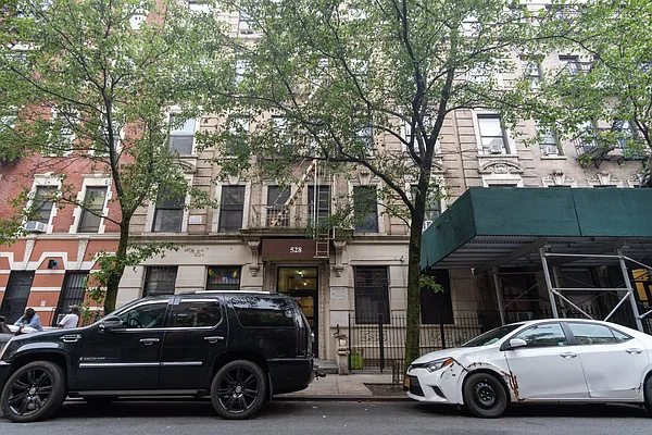 Rented by Julianna Realty Corp | media 23