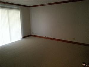 4th image of 5727 Lincoln Cir E