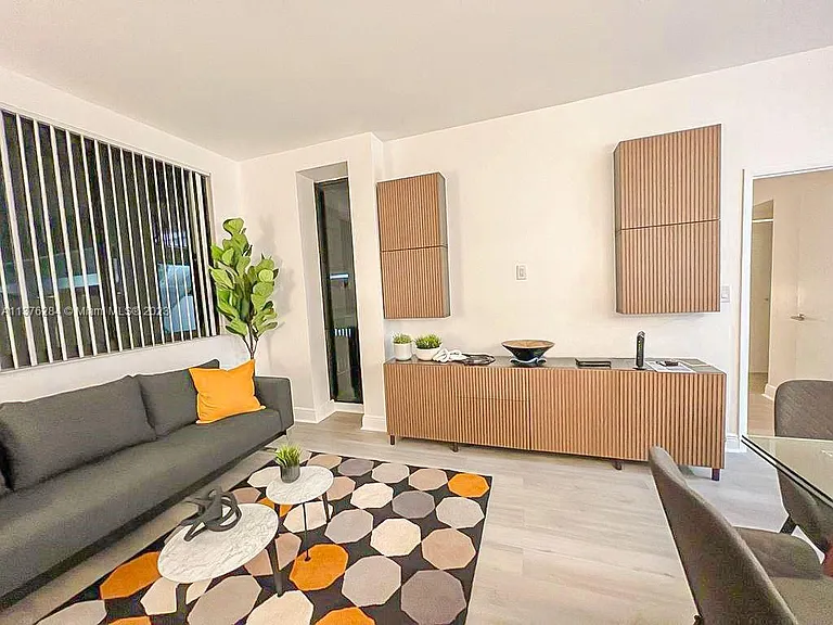 540 Brickell Key Dr #312 — Photo 2