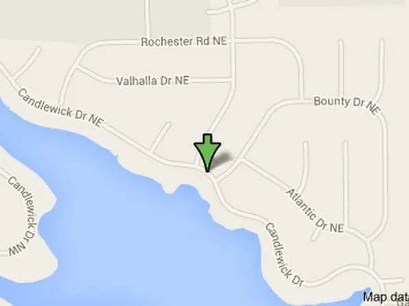 203 Candlewick Dr NE, Poplar Grove, IL 61065