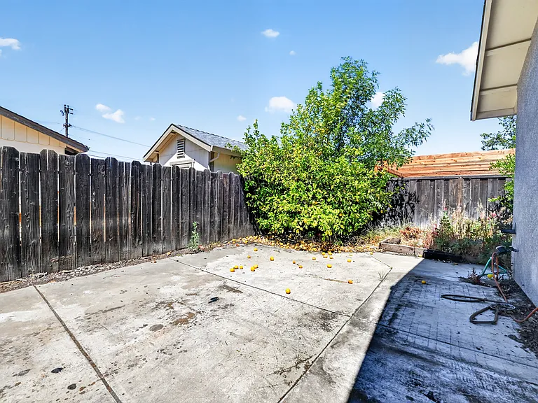 488 Jensen St — Photo 30
