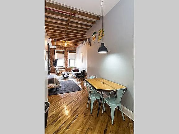 4th image of 101 Sutton St #118