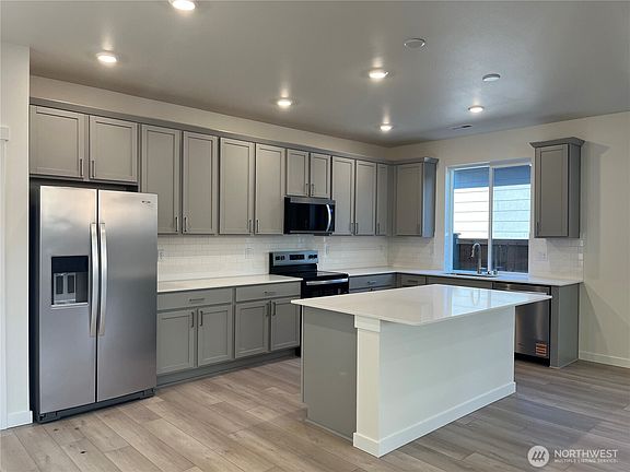 2nd image of 1936 NW Meadowview Drive #10