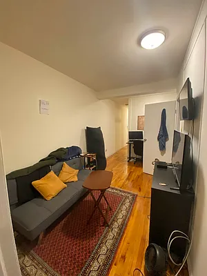 Rented by Manhattan Dwelling Corporation | media 27