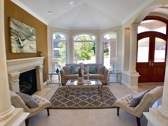 2nd image of 180 La Montagne Ct